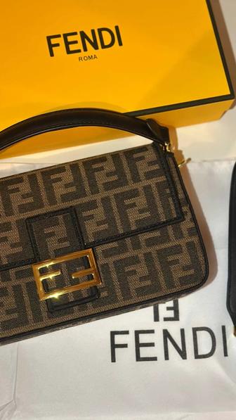 Продам сумку Fendi