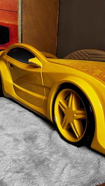 Кровать детская машина