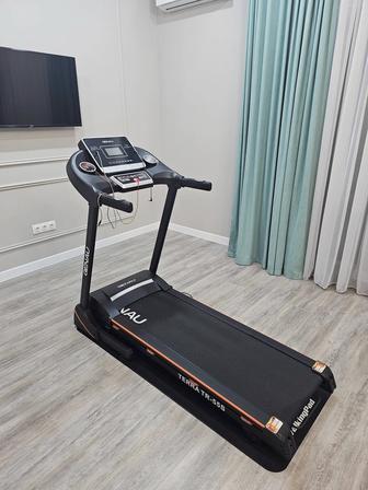 Продам беговую дорожку Genau