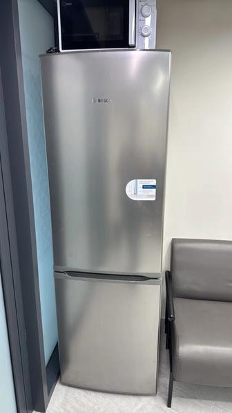 Холодильник BOSCH