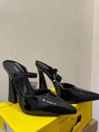 Продам туфли Baidi