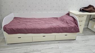 Шкаф купе, кровать