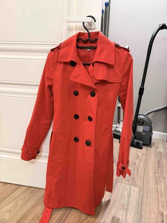 Красный тренч GAP