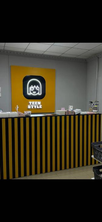 Шкафы, островки, ресепшн