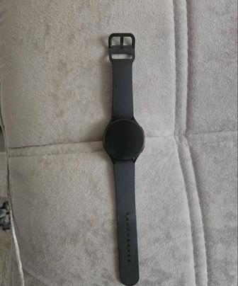 Продаю часы Samsung galaxy watch 4 black
