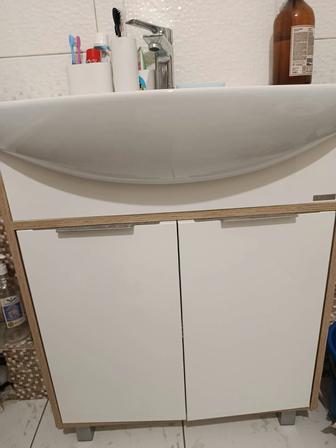 Продам тумбу с раковиной б/у
