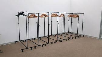 Аренда /Прокат парфлексов, вешалок, зеркал, ширм, указателей, тенсаторов