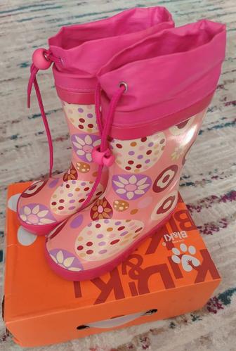 Продам резиновые сапожки на девочку