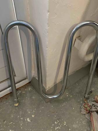 Продаю хромированный высококачественный полотенце сушитель