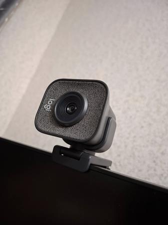 Веб-камера Logitech StreamCam