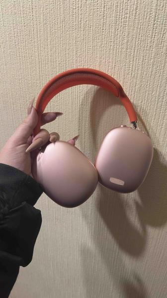 AirPods Max розовые