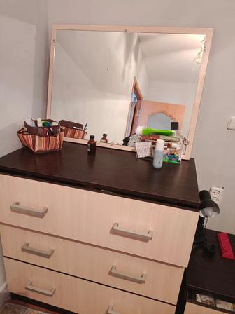 Продам спальный гарнитур