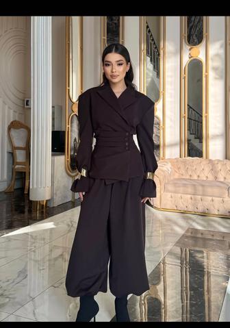 Костюм вечерний