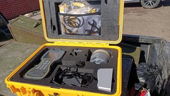 Trimble R10 LT, RTX, GSM, Radio 2w TX, RX. TSC3 controllerimen