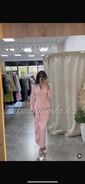 Продам костюм