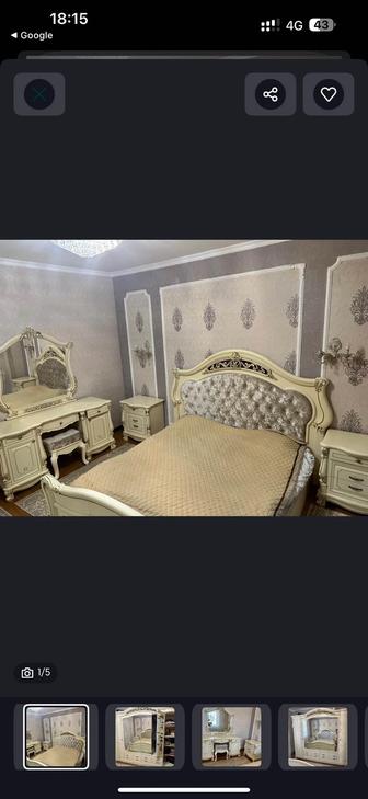 Спальный гарнитур королевский