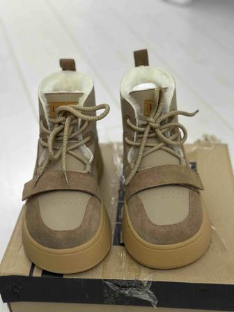 Продам угги