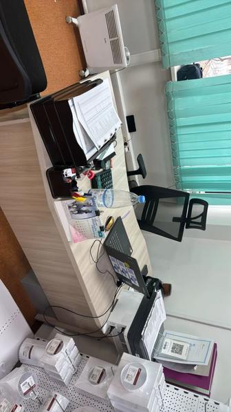 Продам офисные столы