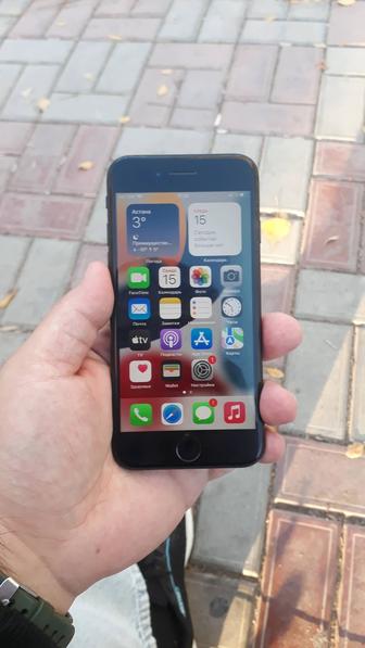 iPhone se 2020 64GB продам
