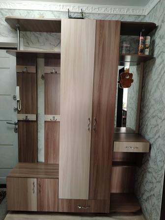 Продам прихожую в отличном состоянии. Ширина 1.5 высота 2