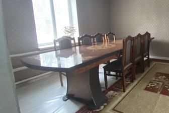 Столы и стулья