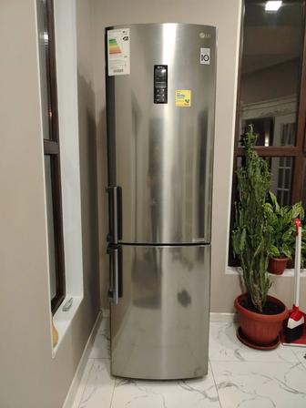 Продам холодильник LG