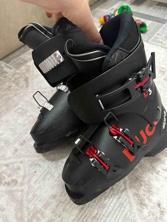 Продам лыжный комплект