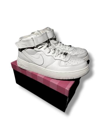 продам кроссовки в хорошем состоянии