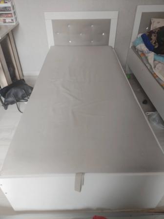 Кровать и матрасы