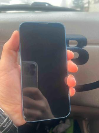 Продам айфон 13