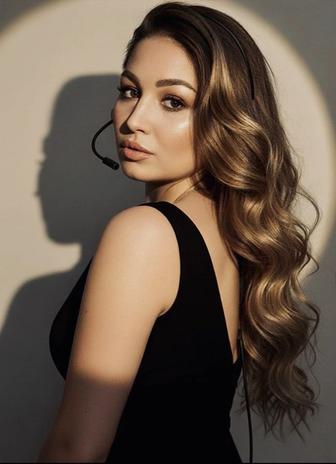 Ведущая праздников