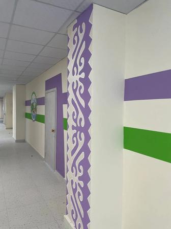 Художник. Художественная роспись стен. Мурал. Оформление стен школ.