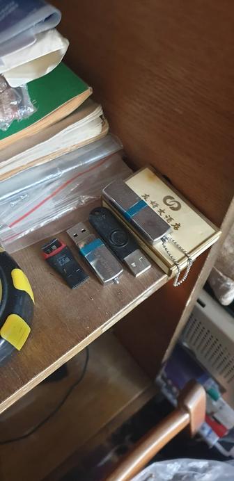 Продам usb флешку.