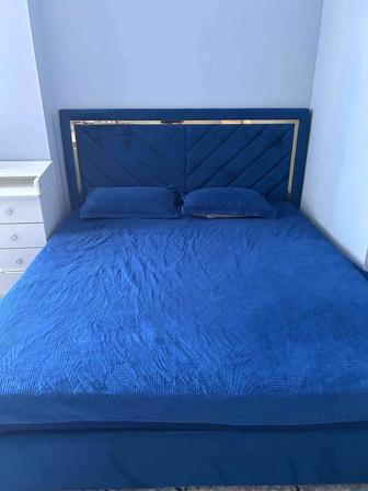 Продам двухспальную кровать