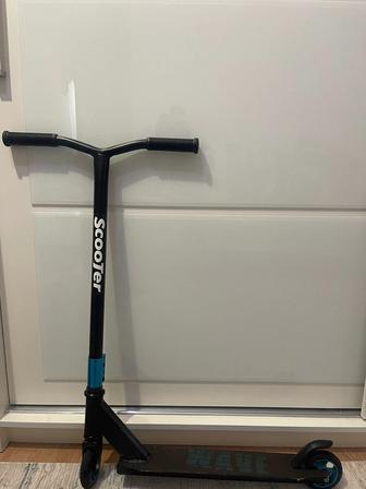 Продам самокат Scooter
