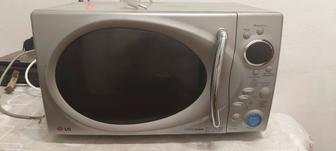 Продам микроволновку LG