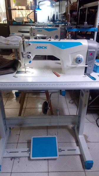 Швейная машинка