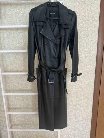 Женский кожанный плащ