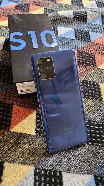 Продам сотовый телефон Samsung S 10 Lite