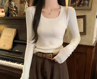 Женский трикотажный свитер с квадратным вырезом и длинными рукавами, облега