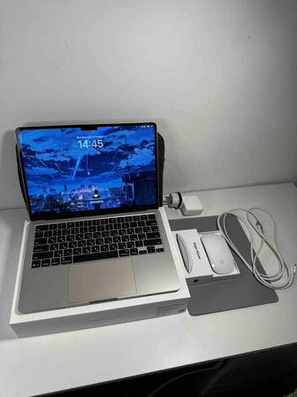 MacBook Air 13 (2025, Apple M4)