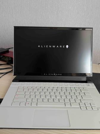 Ноутбук Alienware m15 R3