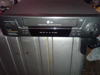 Видео магнитофон LG