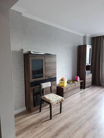 Поклейка обои и покраска