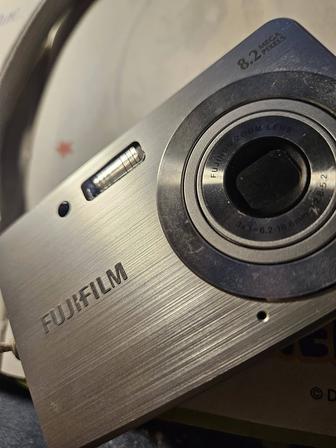 Цифровой фотоаппарат Fujifilm finepix jv