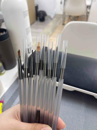 Кисть для маникюра