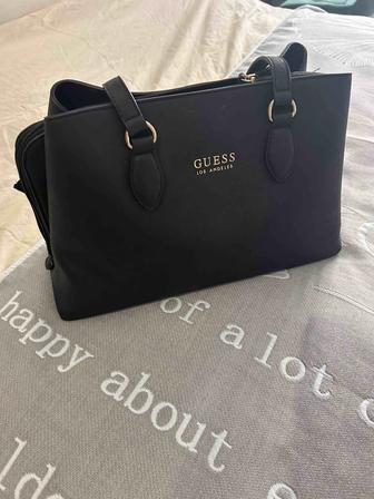 Продам сумку Guess