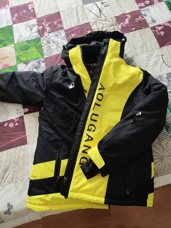 Продам лыжный костюм