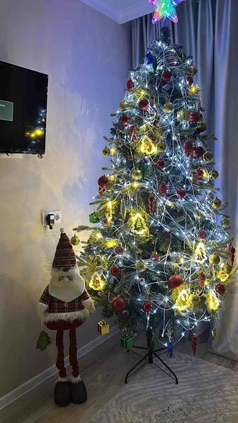 Продам елку б/у комплект игрушки гирлянда и т.д