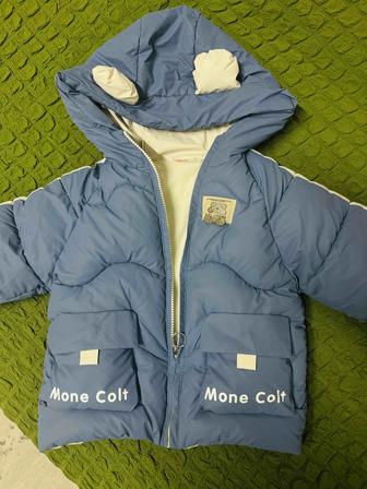 Продам детскую осеннюю куртку